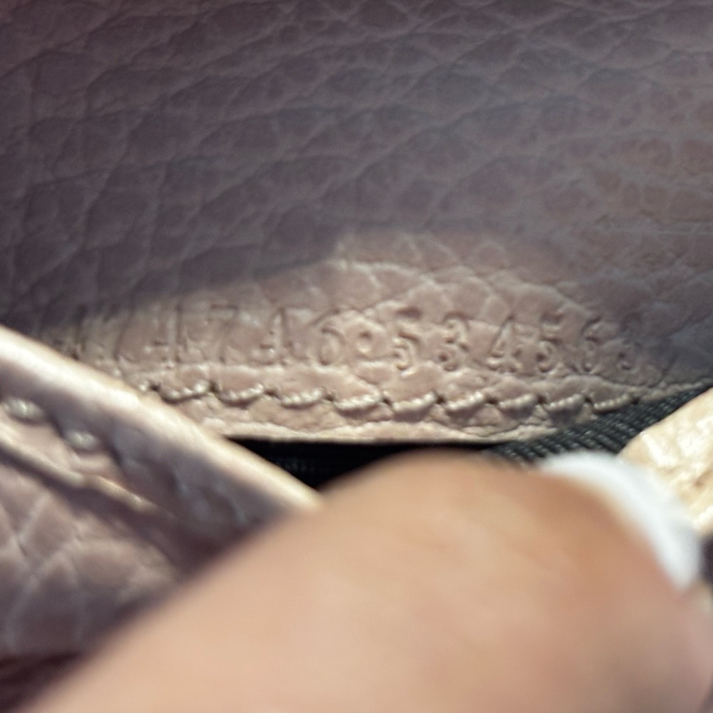 Gucci trifold wallet includes coin pouch - Picture 6 of 6